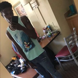 Meet your Posher, Dee